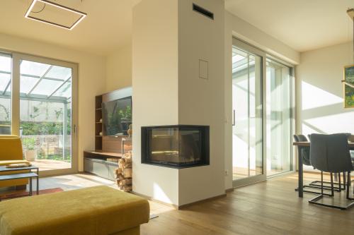 Obývací pokoj s kuchyni a jídelnou